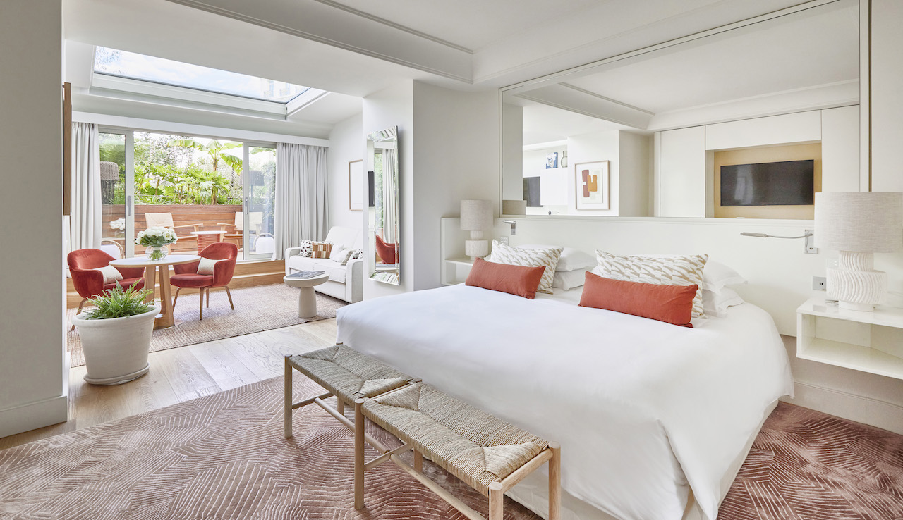 The legendary Hôtel Martinez on the on the Canne Croisette on the French Riviera, has revealed 16 new Oasis Suites.