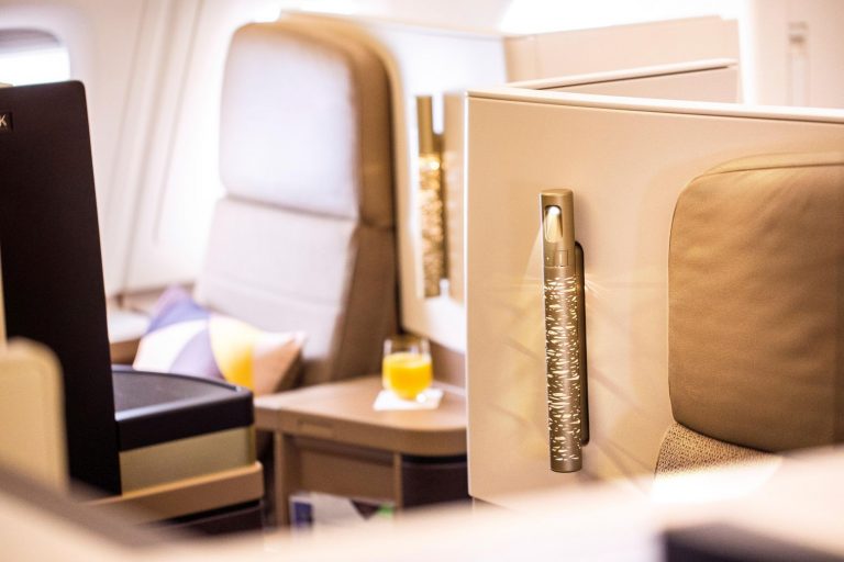 Etihad offers world-class service and one of the best business class products in the region on its flights between Hong Kong and Abu Dhabi.
