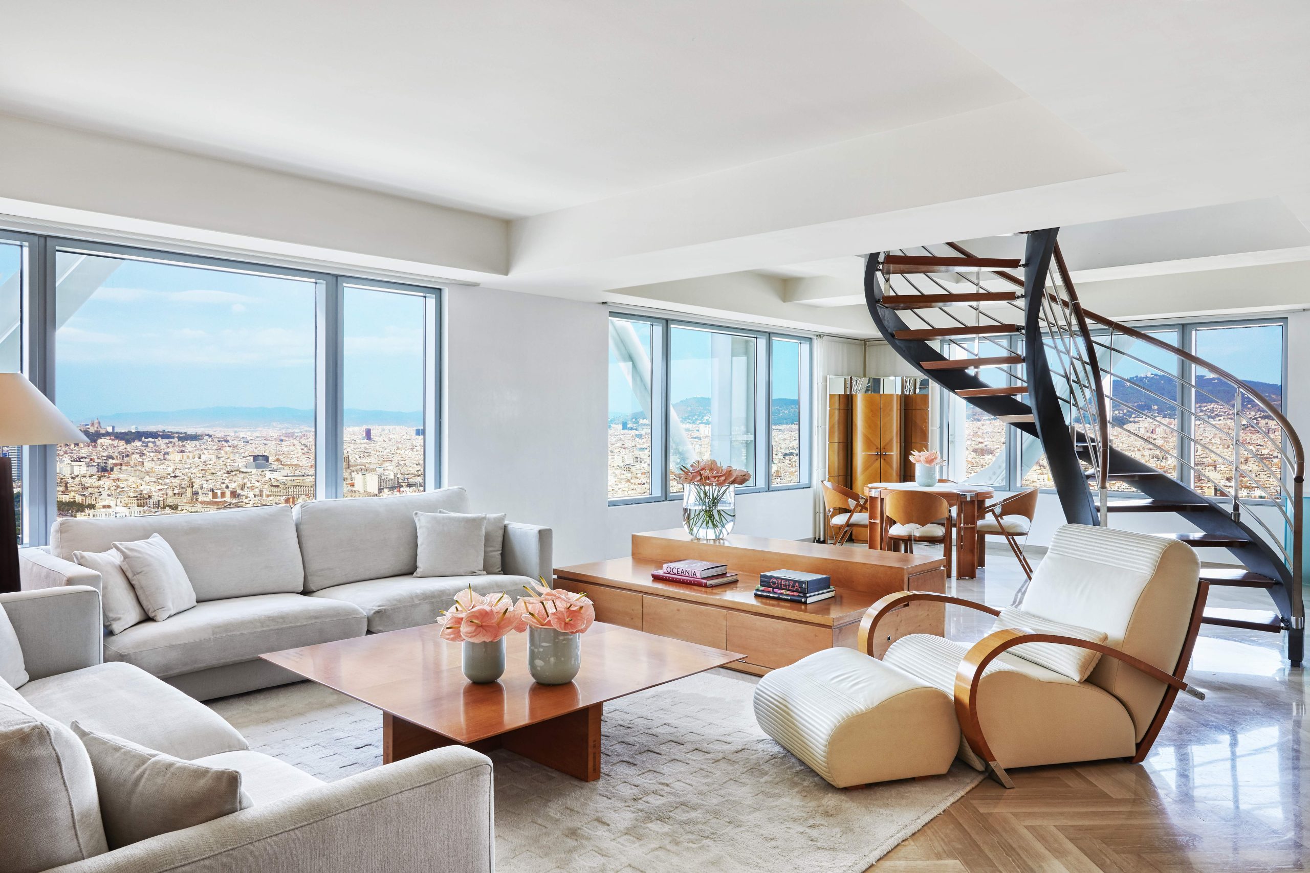 One of the city’s most popular and vibrant houses of slumber, Hotel Arts Barcelona balances luxury with contemporary hospitality and a spectacular location.