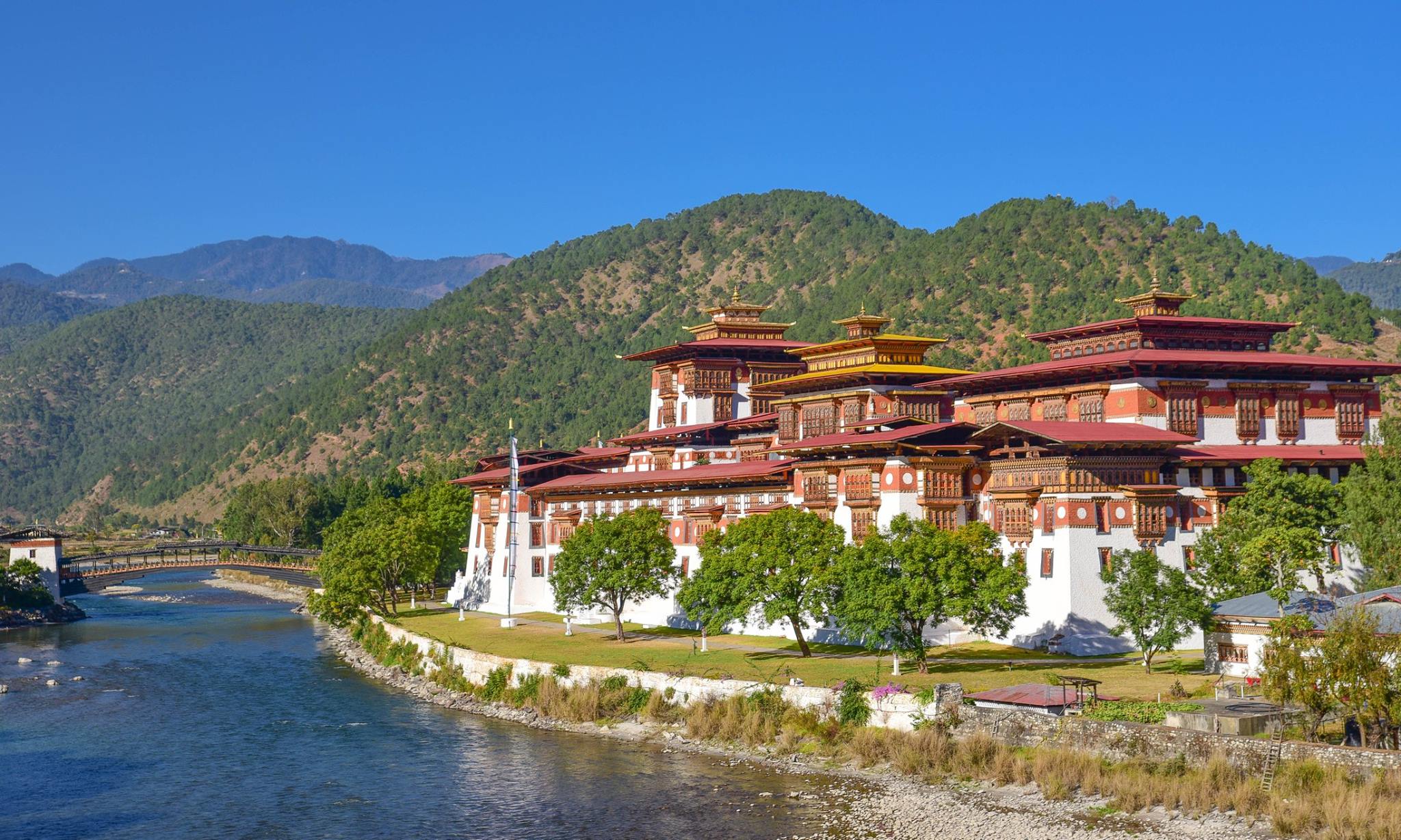 Nestled between two gigantic neighbours, Bhutan is a majestic, serene and beautiful Himalayan kingdom where prosperity is measured in happiness. 
