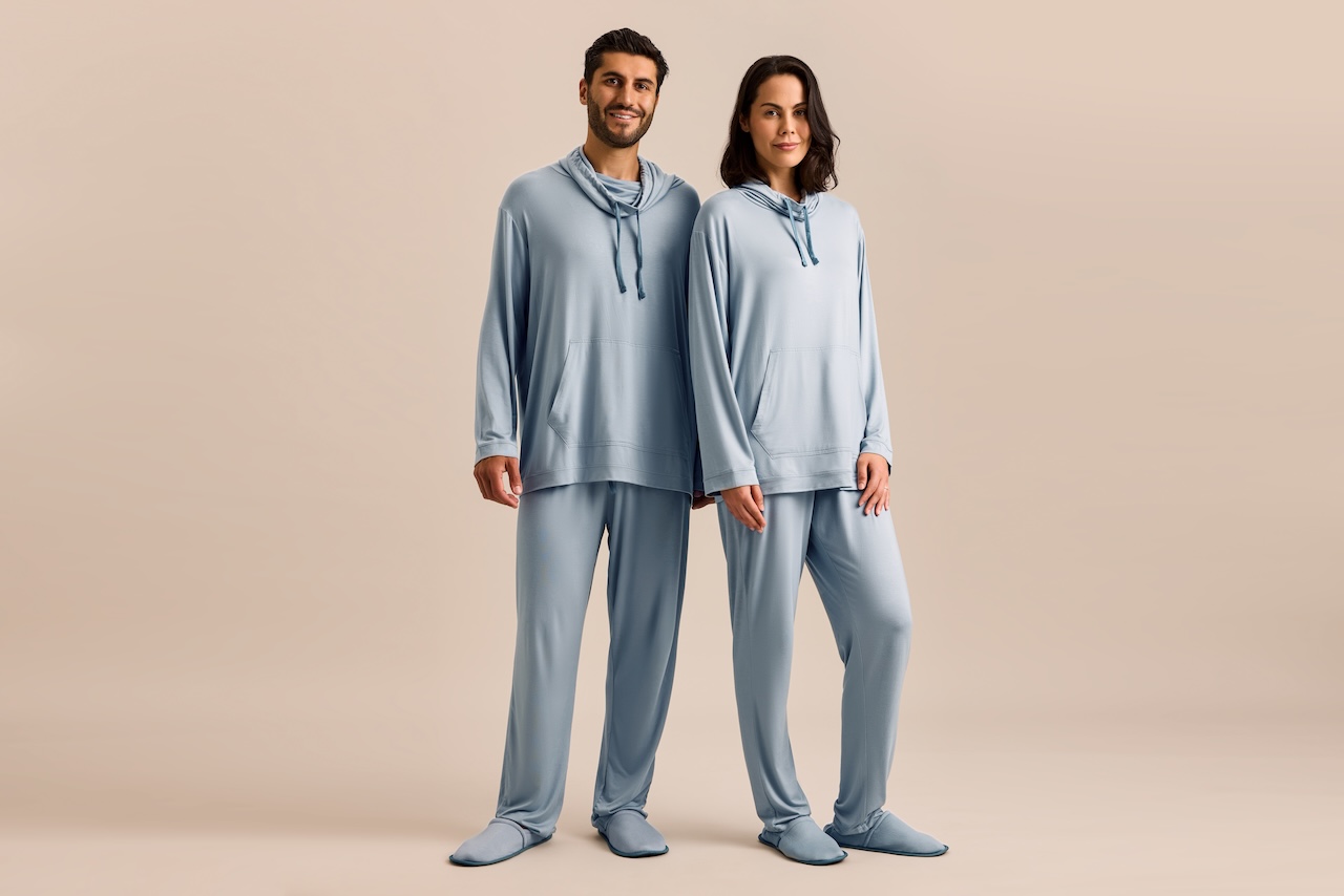 From February onwards, Emirates is launching an innovatively designed, complimentary inflight loungewear set for Business Class customers.