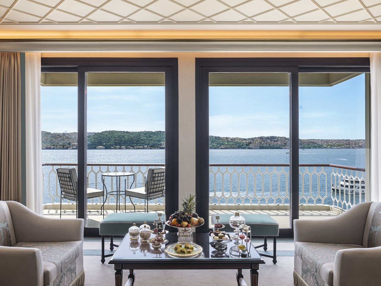  You’ll live like the Sultans of Constantinople at Çırağan Palace Kempinski, Istanbul’s most luxurious waterfront retreat.