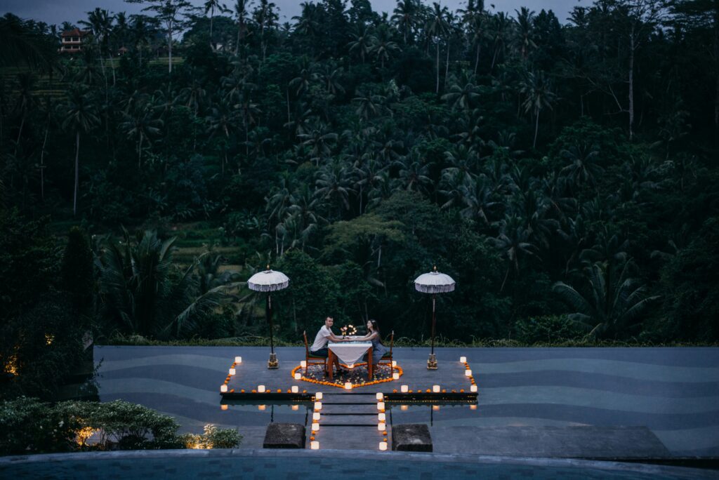 romantic candle lit dinner in Bali