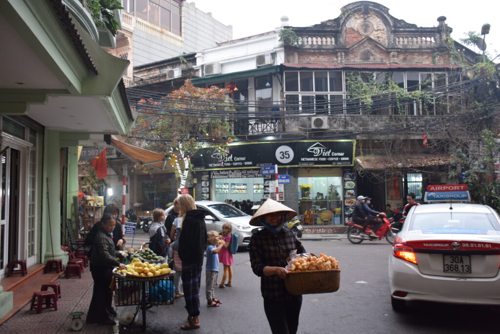 street vendors in Vietnam