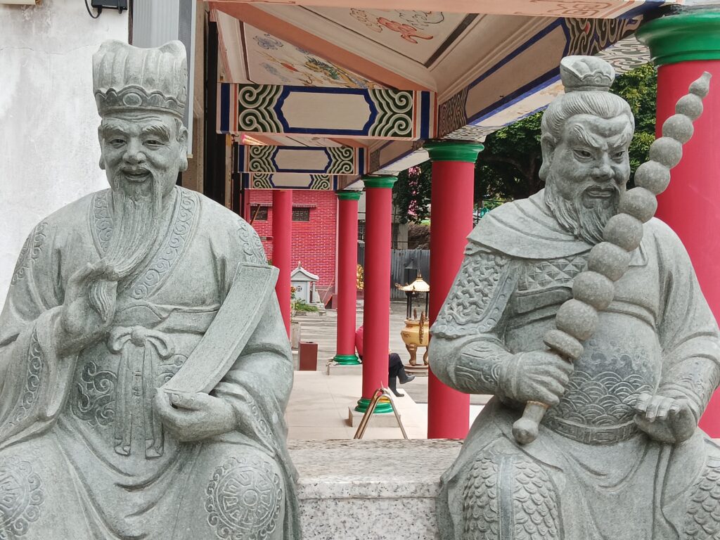 Ten Thousand Buddhas Monastery Hong Kong