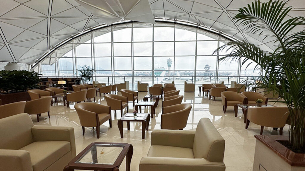 Emirates Lounge Hong Kong