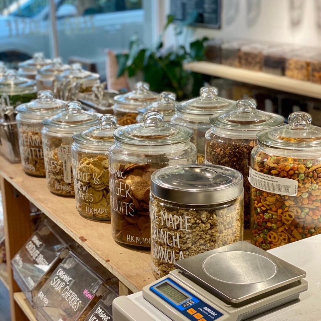 Live Zero Hong Kong jars