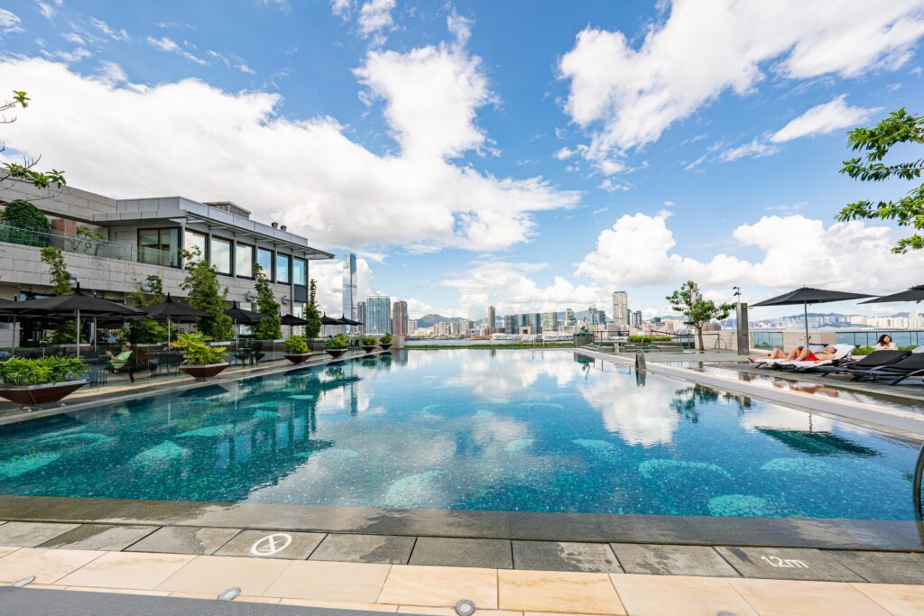 Four Seasons Hong Kong pool