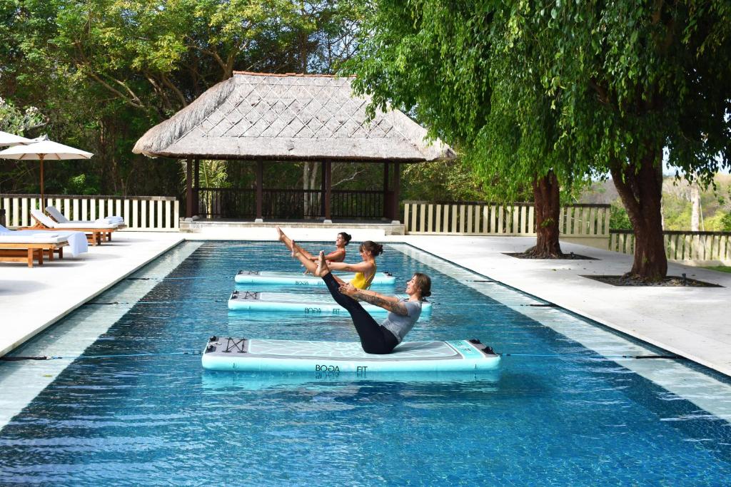 Revivo Aqua Yoga